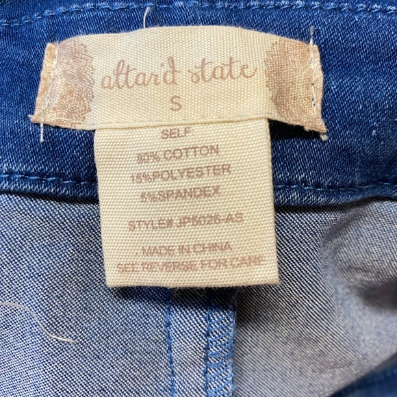 NWT Altar’d State high waisted denim shorts SZ S - Picture 4 of 5
